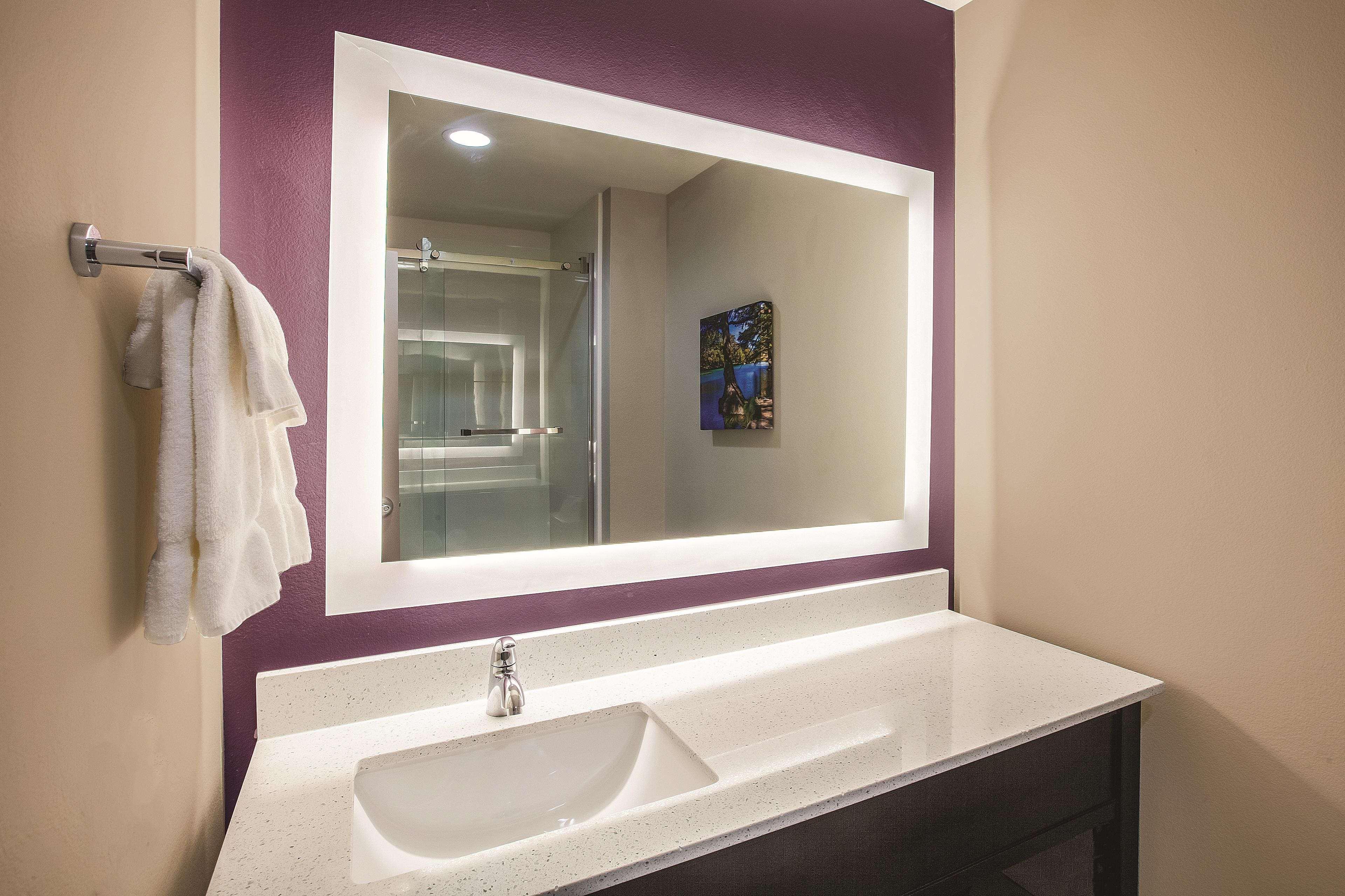 La Quinta By Wyndham Dallas Northeast-Arboretum Garland Buitenkant foto