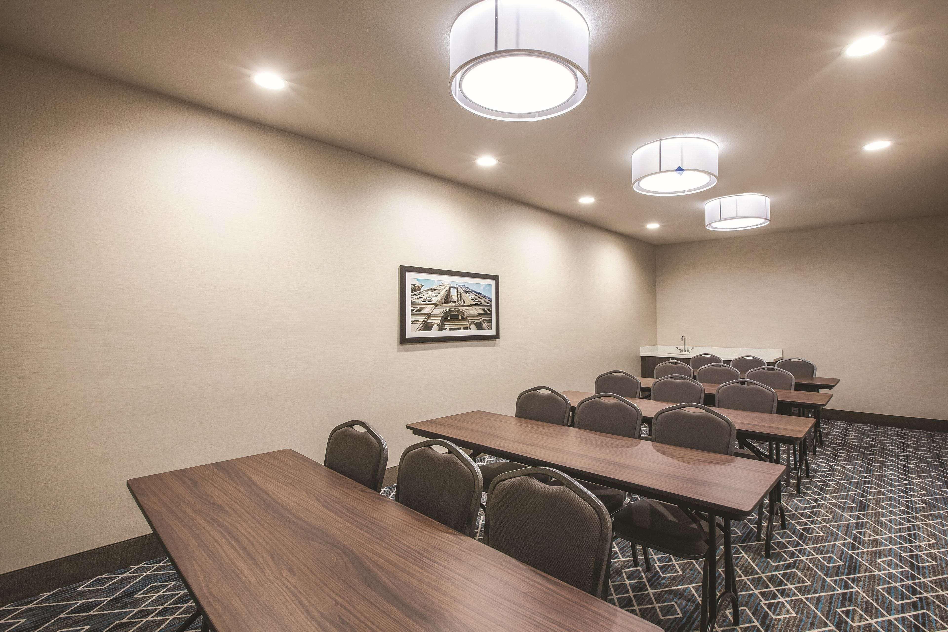 La Quinta By Wyndham Dallas Northeast-Arboretum Garland Buitenkant foto